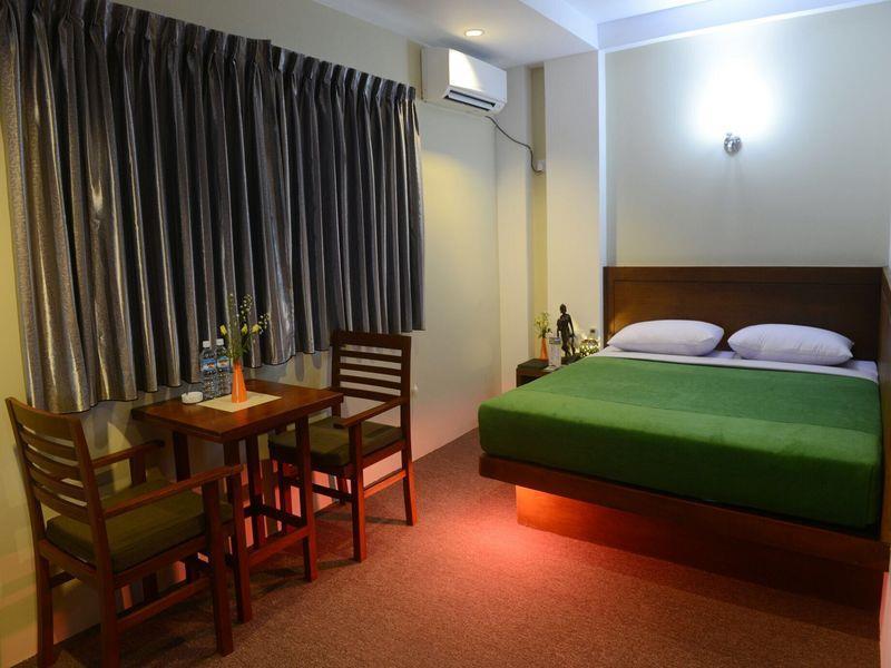 Green Paradise Hotel Yangon Extérieur photo